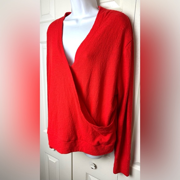 J. CREW Faux Wrap Top in Textured Crepe Vibrant Orange VNeckline Shirt Blouse - Picture 3 of 12